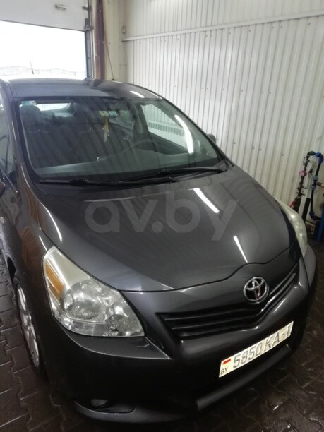 Toyota Verso I, 5 мест, 2010 г.