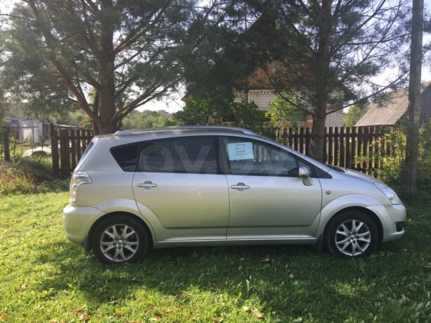Toyota Corolla Verso III (AR10), 5 мест, 2008 г.