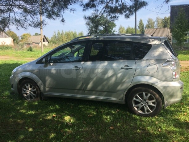 Toyota Corolla Verso III (AR10), 5 мест, 2008 г.