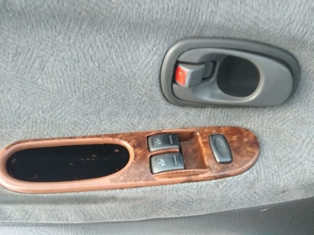 Kia Carnival I, 7 мест, 2000 г.