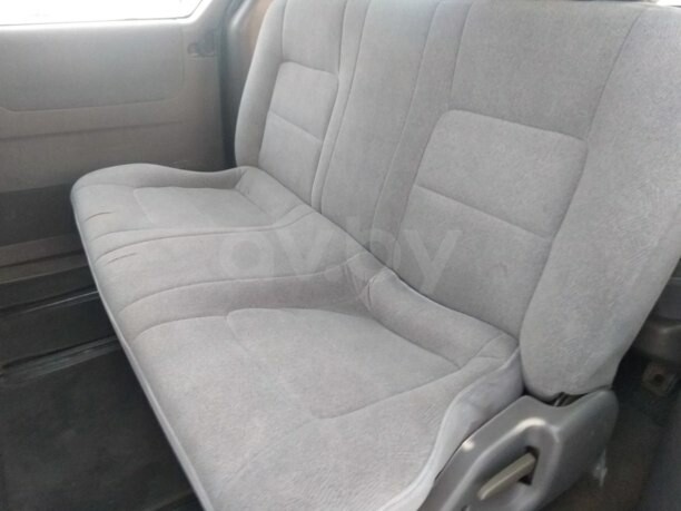 Kia Carnival I, 7 мест, 2000 г.