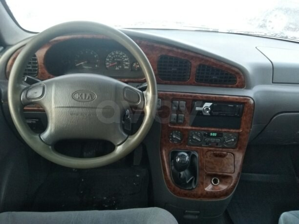 Kia Carnival I, 7 мест, 2000 г.