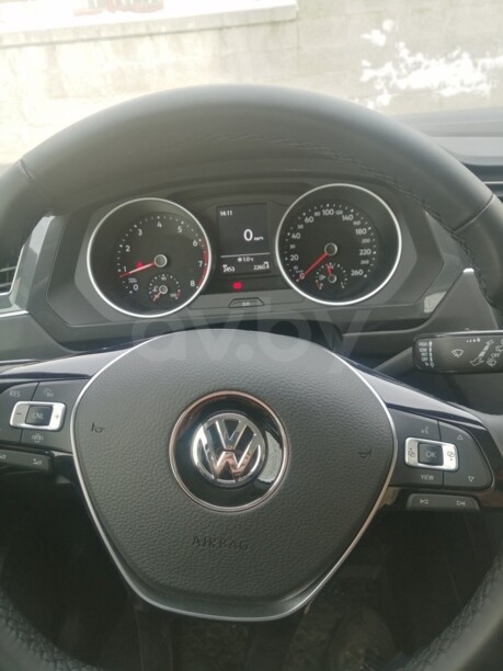 Volkswagen Tiguan II, 2019 г.