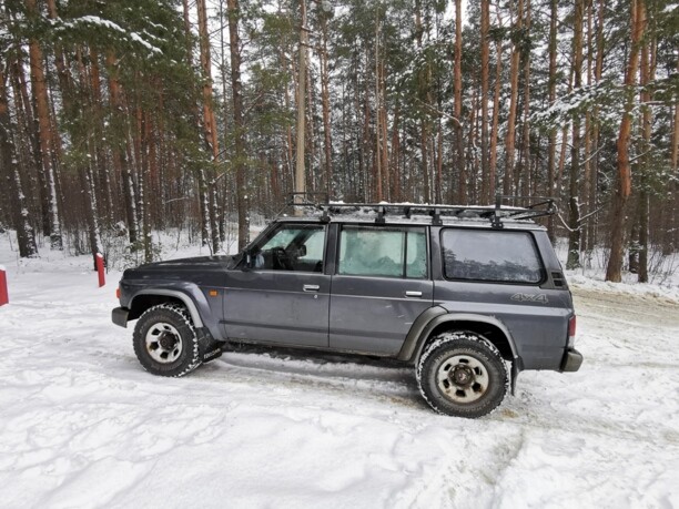 Nissan Patrol Y60, 5 мест, 1996 г.