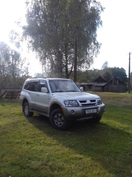 Mitsubishi Montero III, 7 мест, 2004 г.
