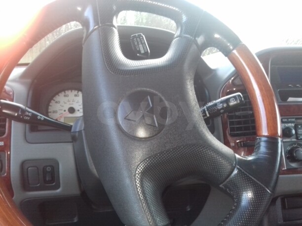 Mitsubishi Montero III, 7 мест, 2004 г.
