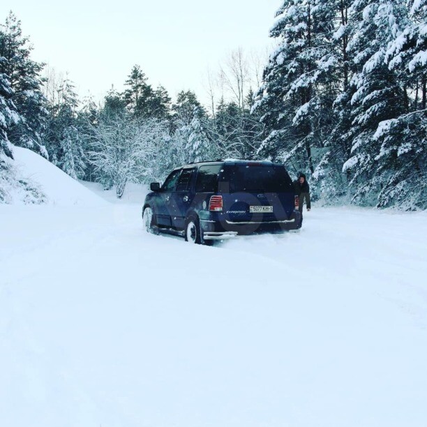 Ford Expedition II, 7 мест, 2003 г.