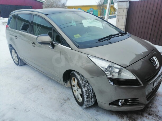 Peugeot 5008 I, 5 мест, 2011 г.