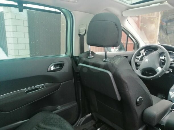 Peugeot 5008 I, 5 мест, 2011 г.