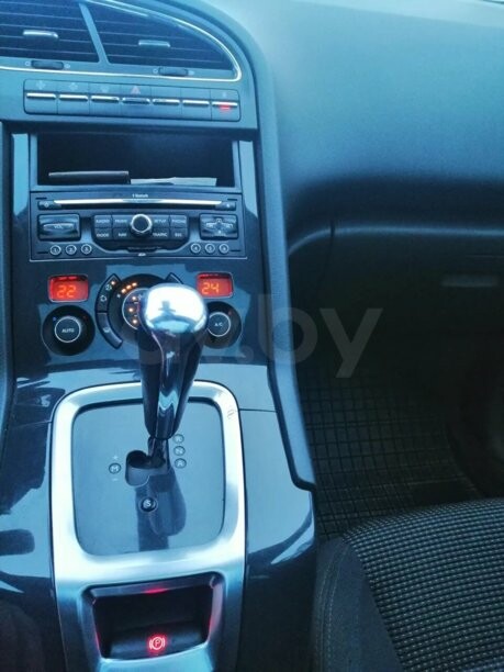 Peugeot 5008 I, 5 мест, 2011 г.