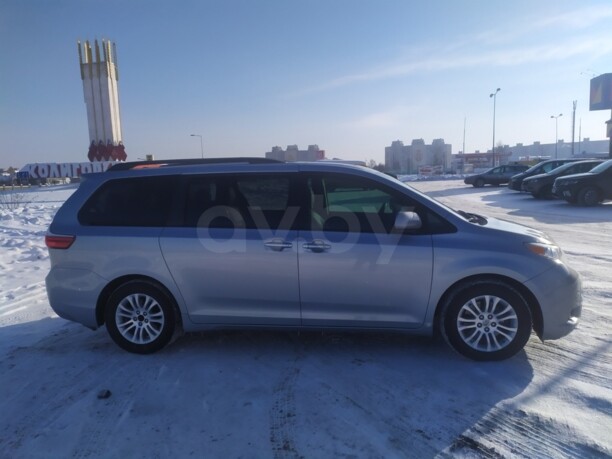 Toyota Sienna III (XL30), 7 мест, 2016 г.