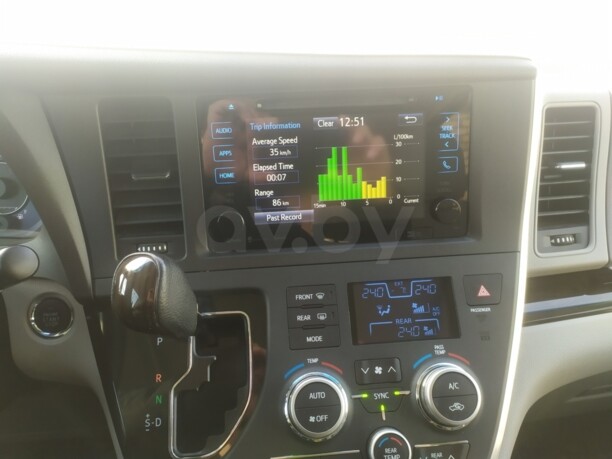 Toyota Sienna III (XL30), 7 мест, 2016 г.