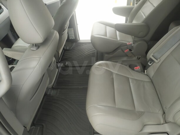 Toyota Sienna III (XL30), 7 мест, 2016 г.