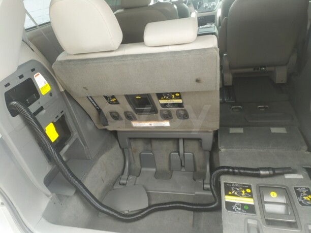 Toyota Sienna III (XL30), 7 мест, 2016 г.