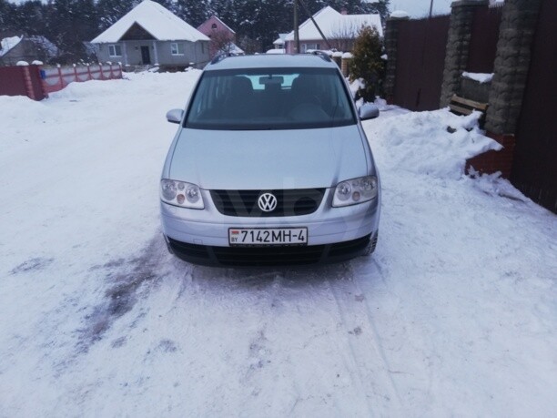 Volkswagen Touran I, 7 мест, 2003 г.
