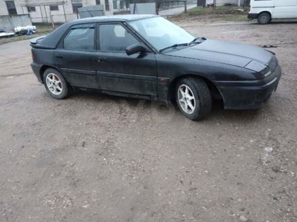 Mazda 323F, 1992 г.