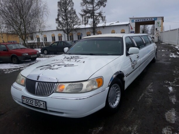 Lincoln Town Car III, 1998 г.