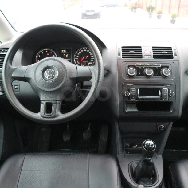 Volkswagen Touran II, 5 мест, 2014 г.