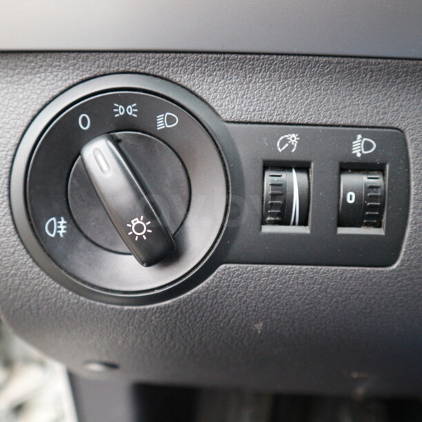 Volkswagen Touran II, 5 мест, 2014 г.