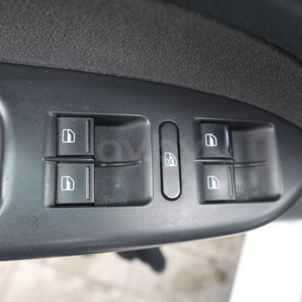 Volkswagen Touran II, 5 мест, 2014 г.
