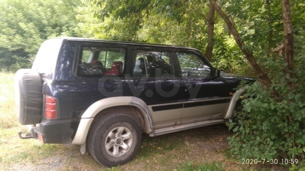 Nissan Patrol Y61, 5 мест, 2000 г.