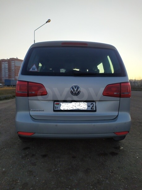 Volkswagen Touran II, 5 мест, 2011 г.