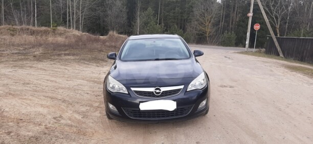 Opel Astra J, 2010 г.