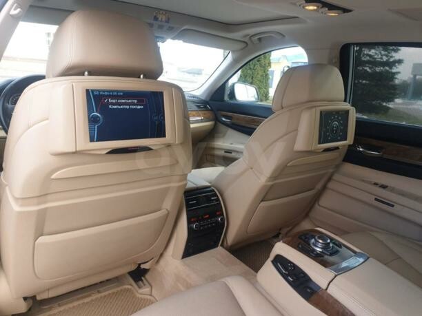 BMW 7 серия F02 (Long), 2011 г.