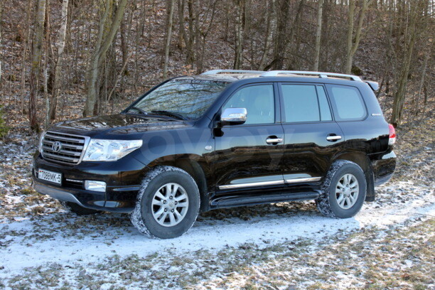 Toyota Land Cruiser J200, 7 мест, 2011 г.