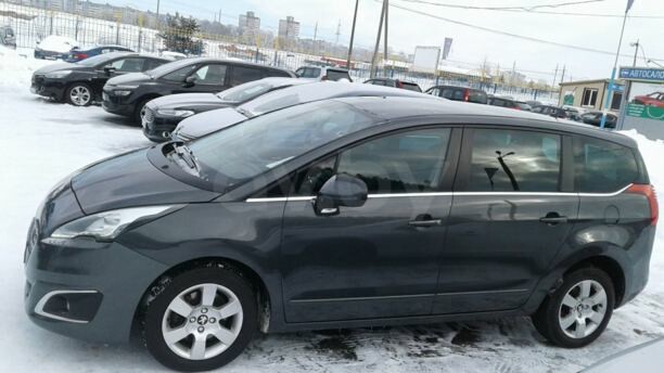Peugeot 5008 I · Рестайлинг, 7 мест, 2016 г.