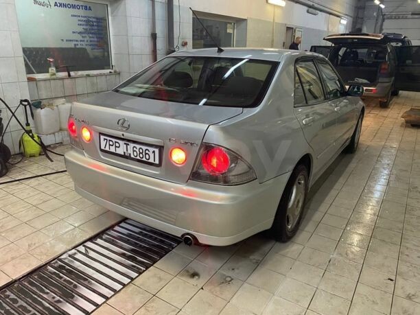 Lexus IS I, 2002 г.