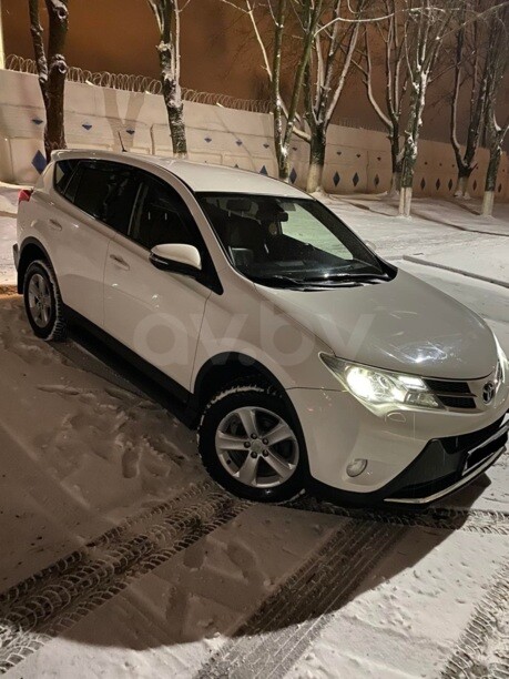 Toyota RAV4 IV (XA40), 5 мест, 2013 г.