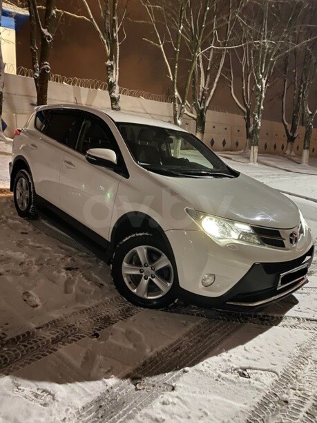 Toyota RAV4 IV (XA40), 5 мест, 2013 г.