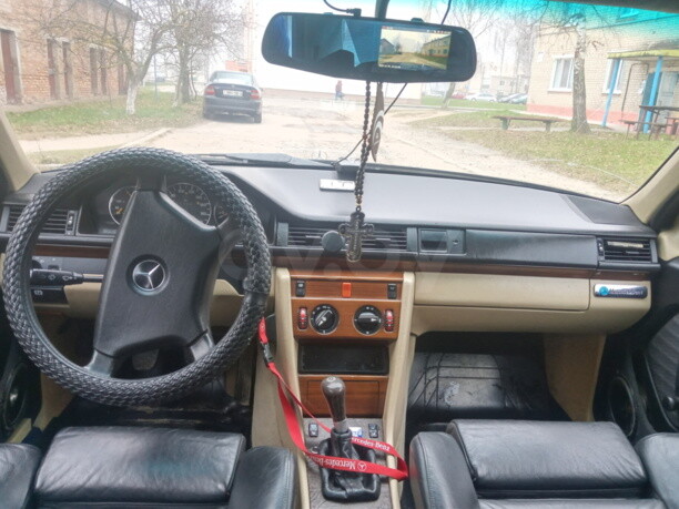 Mercedes-Benz E-Класс W124, S124, C124, A124, 1990 г.