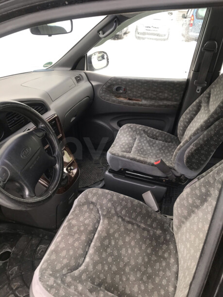 Kia Carnival I, 7 мест, 1999 г.