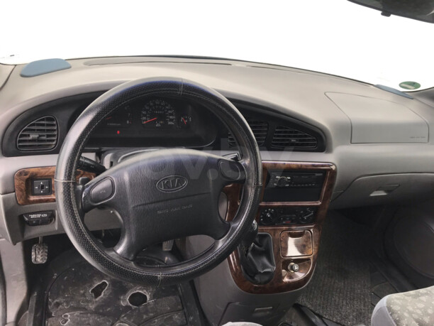 Kia Carnival I, 7 мест, 1999 г.