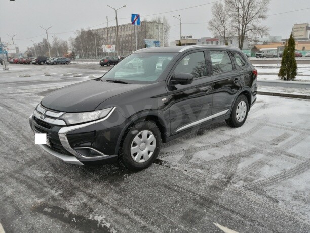 Mitsubishi Outlander III · 2-й рестайлинг, 5 мест, 2017 г.