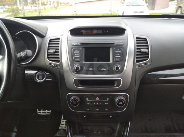Kia Sorento II · Рестайлинг, 5 мест, 2015 г.
