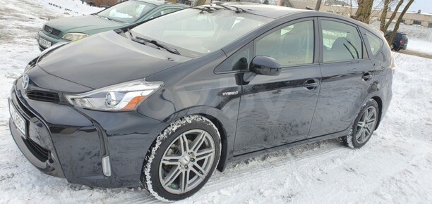 Toyota Prius V(+) ZVW40/41 · Рестайлинг, 2015 г.
