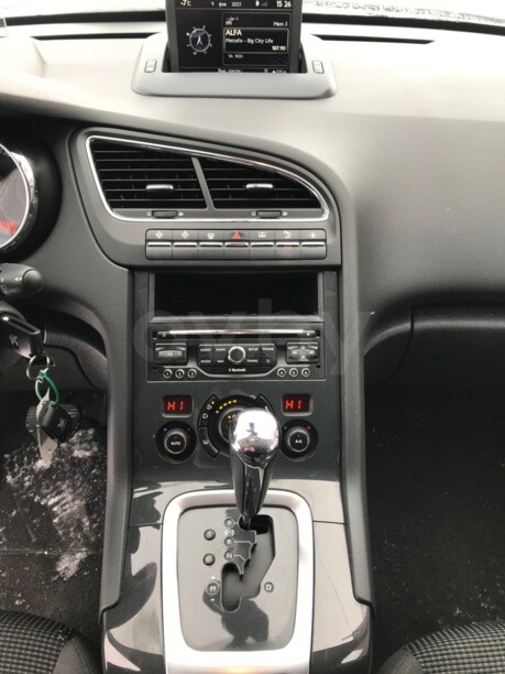 Peugeot 5008 I · Рестайлинг, 7 мест, 2016 г.