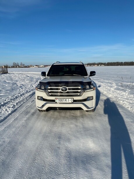 Toyota Land Cruiser J200 · 2-й рестайлинг, 5 мест, 2017 г.