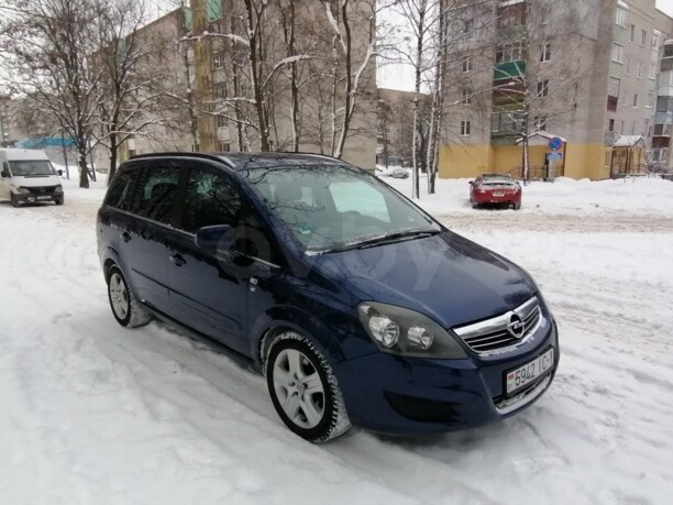 Opel Zafira B · Рестайлинг, 7 мест, 2010 г.