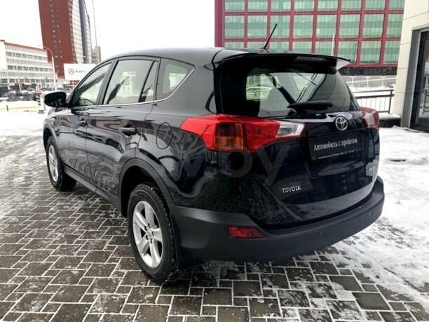 Toyota RAV4 IV (XA40), 5 мест, 2014 г.