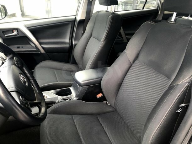 Toyota RAV4 IV (XA40), 5 мест, 2014 г.