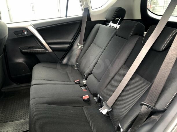 Toyota RAV4 IV (XA40), 5 мест, 2014 г.