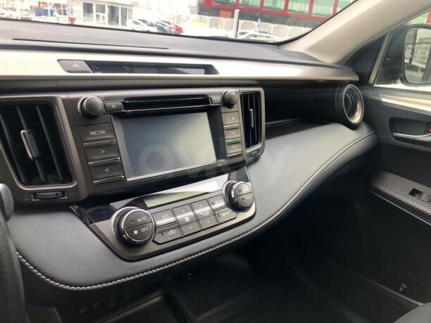 Toyota RAV4 IV (XA40), 5 мест, 2014 г.