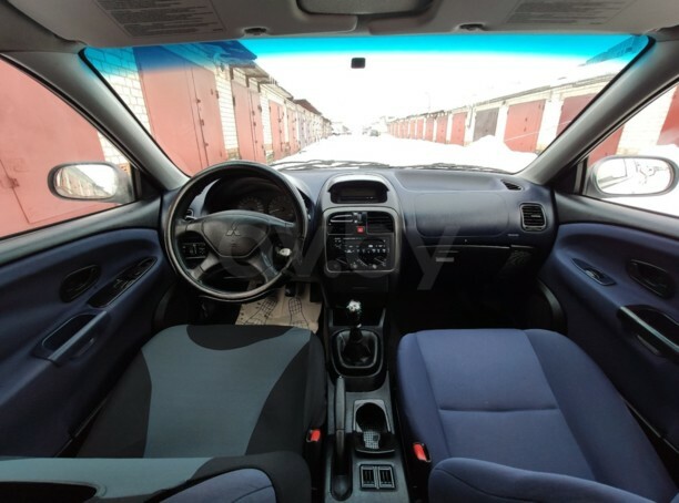 Mitsubishi Carisma I · Рестайлинг, 2001 г.