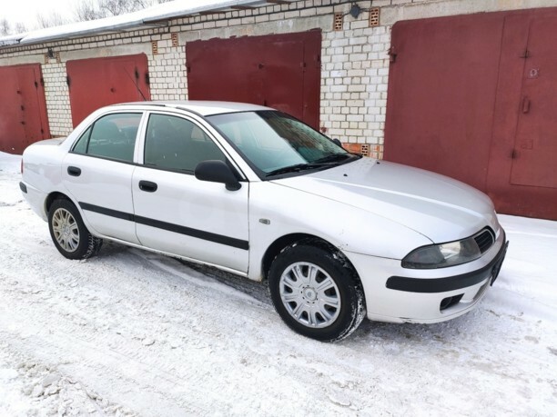 Mitsubishi Carisma I · Рестайлинг, 2001 г.