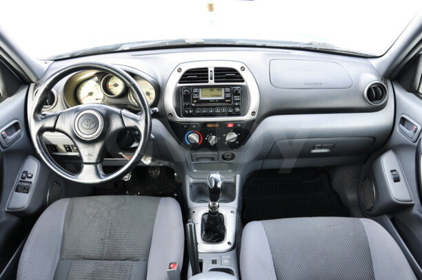 Toyota RAV4 II (XA20), 5 мест, 2003 г.