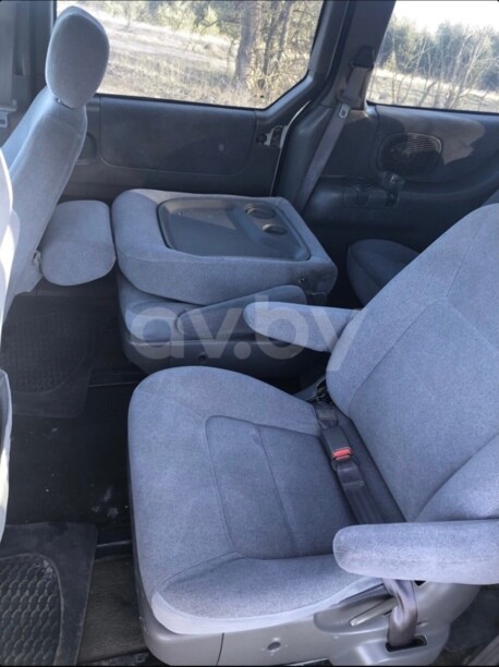 Kia Carnival I, 7 мест, 2000 г.